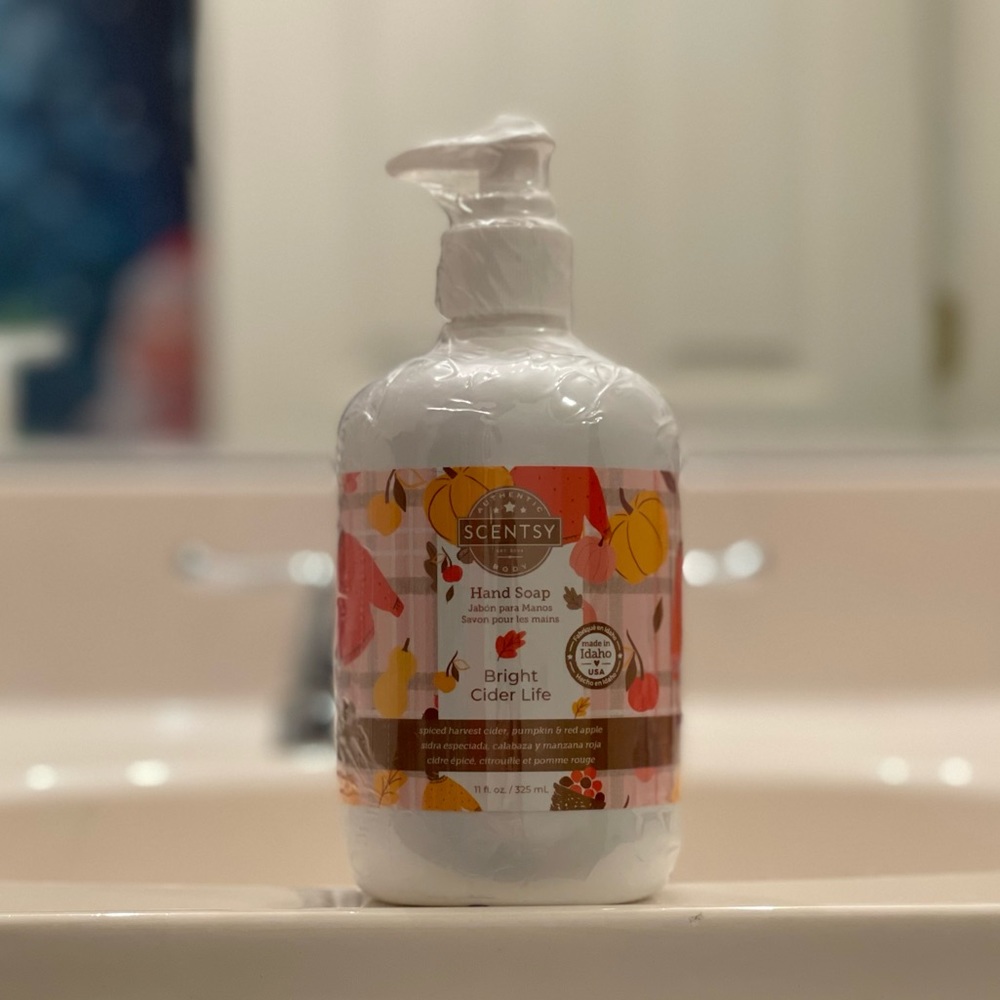 Scentsy Bight Cider Life HandSoap